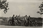 Motorradgruppe in den 30-er Jahren